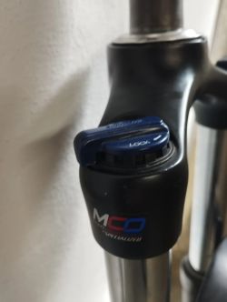 Odpružená vidlice specialized MCD