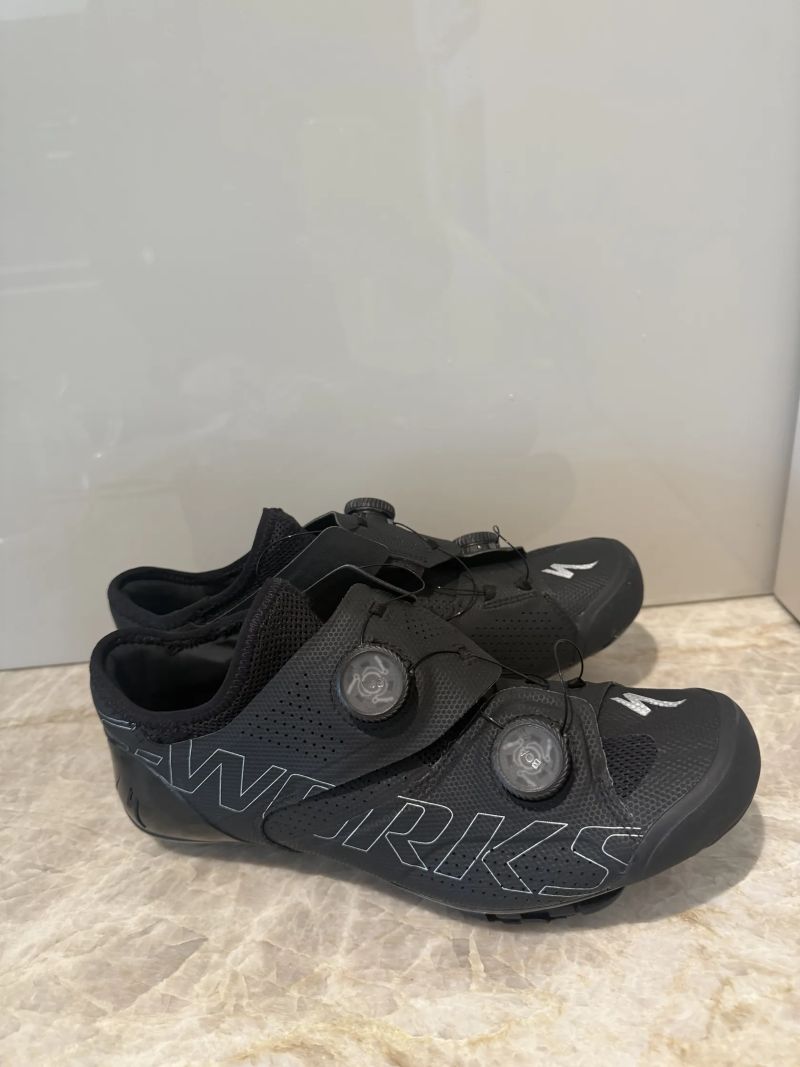 Silniční tretry Specialized S Works Ares vel 42