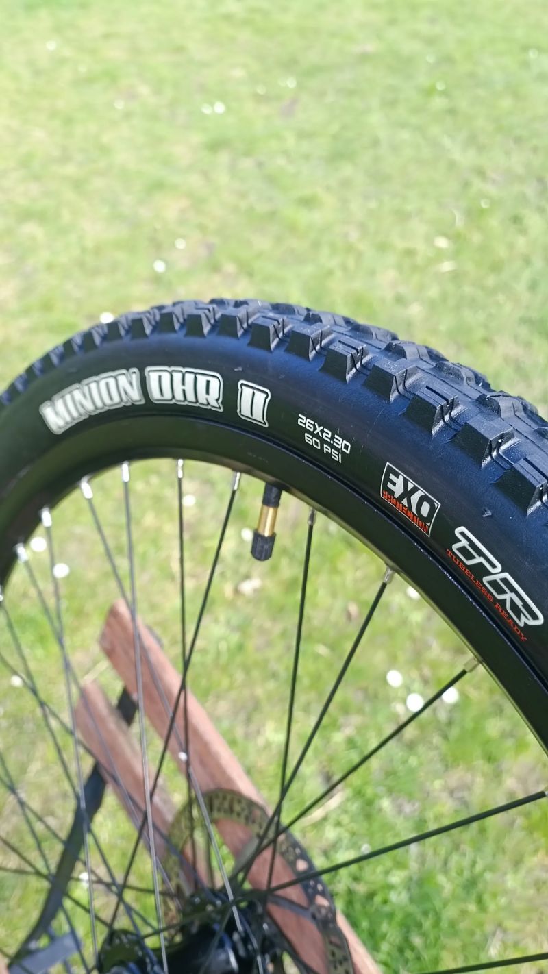 Zapleten kolo ze Specialized Status 2