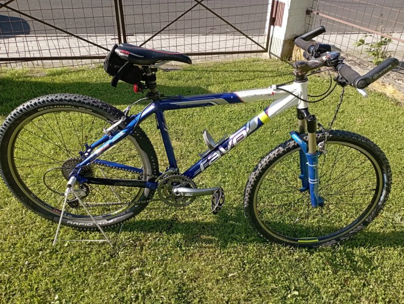 Horské kolo Ravo Racing XC