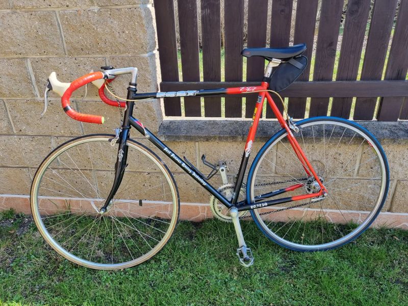 Silniční kolo FORT frames