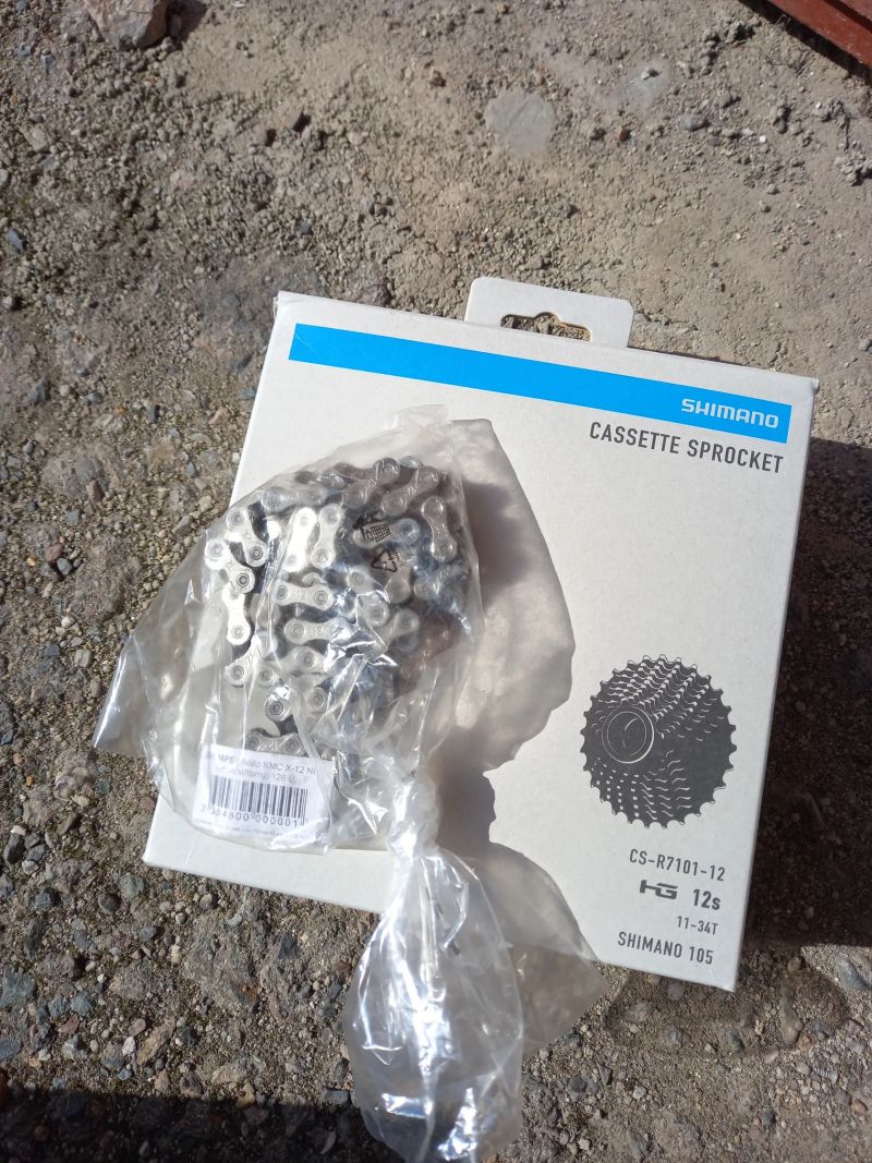 Shimano 105 kazeta 12s