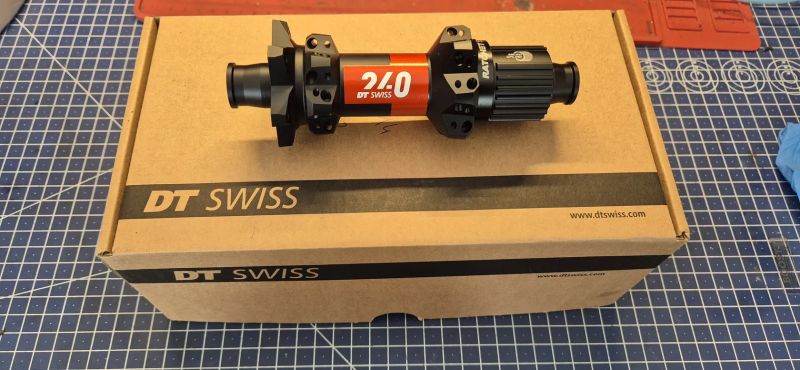 DT SWISS 240 BOOST