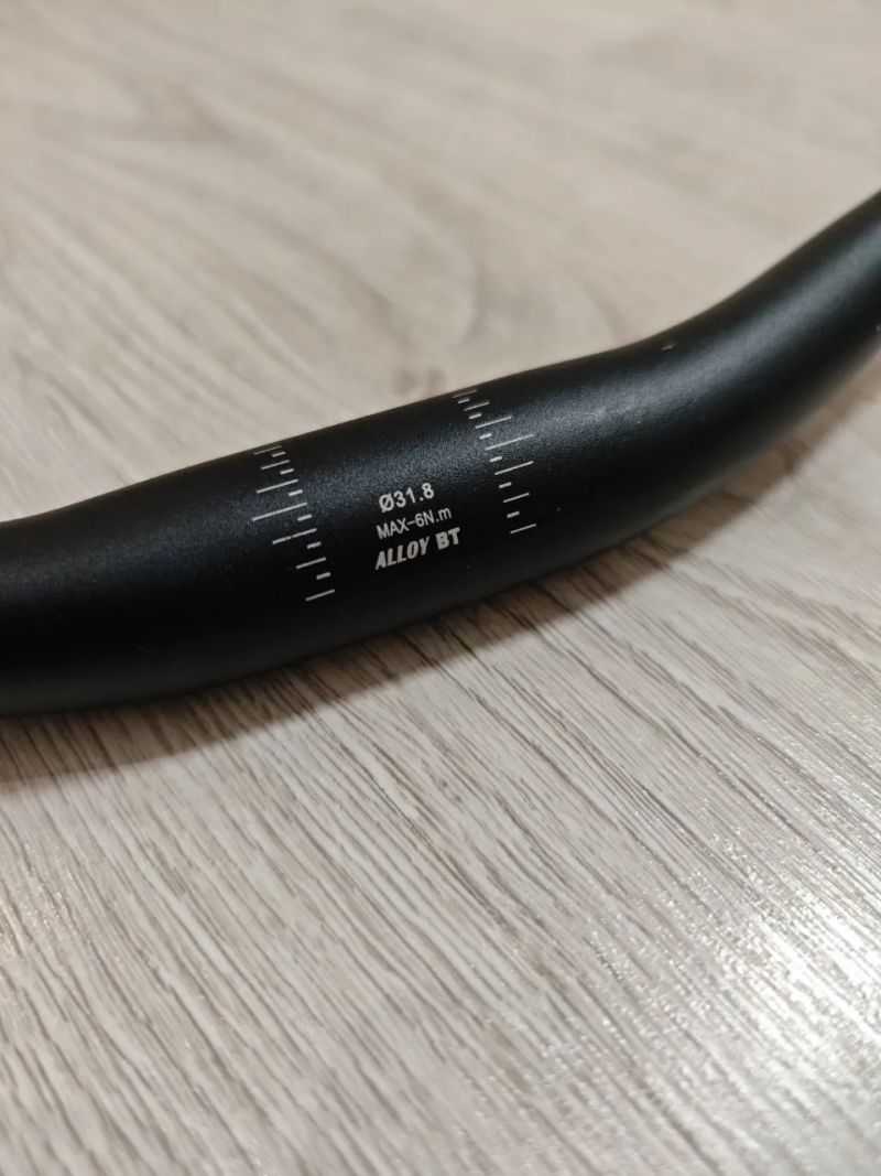 Řidítka 31,8mm, 690mm