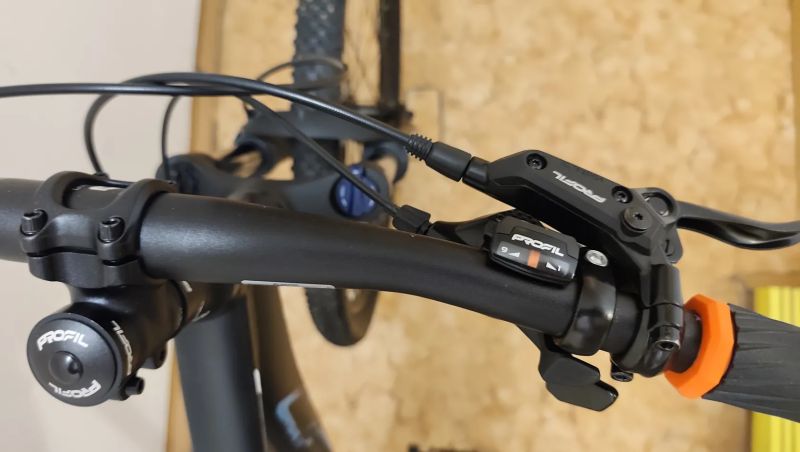 Prodám dětské horské kolo SCUD – TOP STAV!