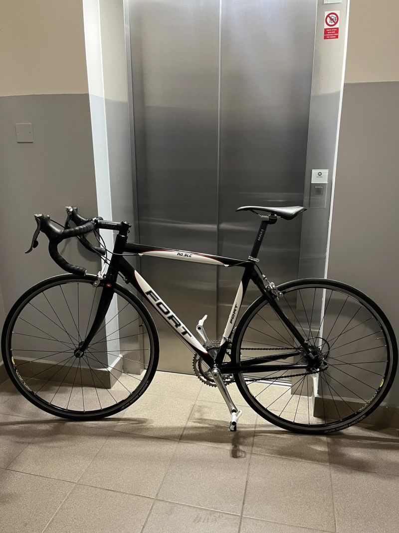 FORT RO.SLC – Karbon zadní stavba+Karbon Columbus vidlice, TOP stav (105/Ultegra)