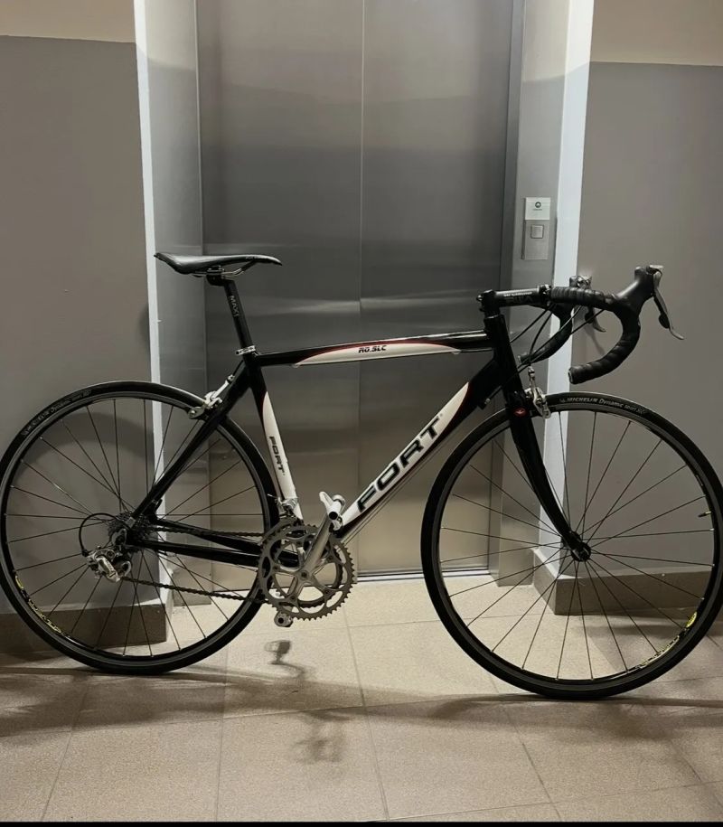 FORT RO.SLC – Karbon zadní stavba+Karbon Columbus vidlice, TOP stav (105/Ultegra)