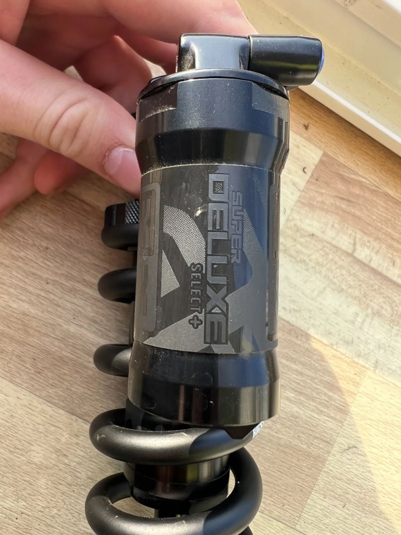Rock Shox Super Deluxe coil