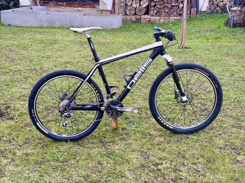 Karbon Pells X6 s karbonovou vidlicí