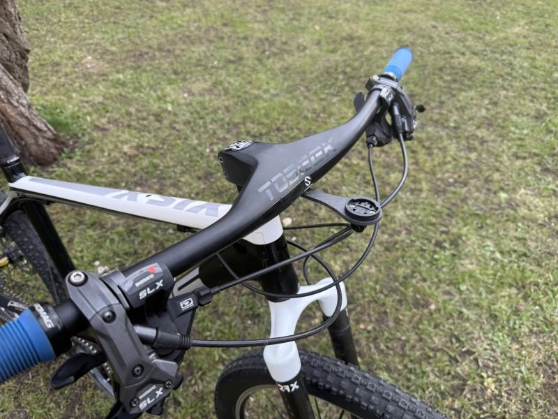 Karbon Pells X6 s karbonovou vidlicí