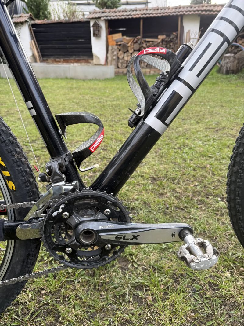 Karbon Pells X6 s karbonovou vidlicí