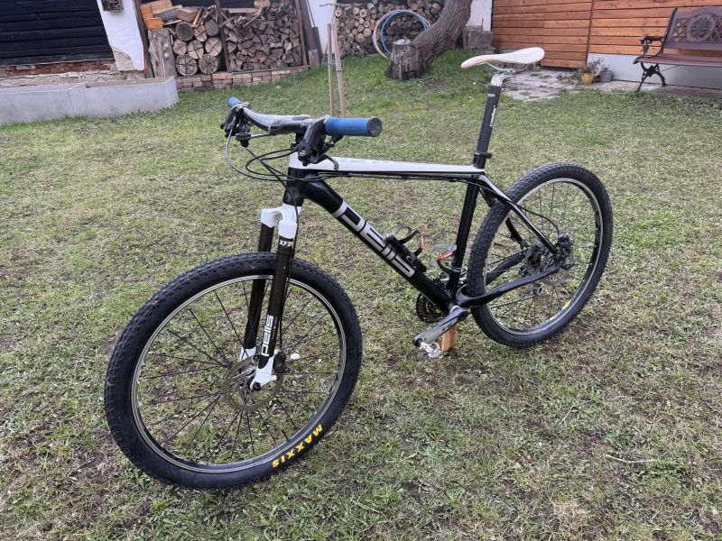 Karbon Pells X6 s karbonovou vidlicí