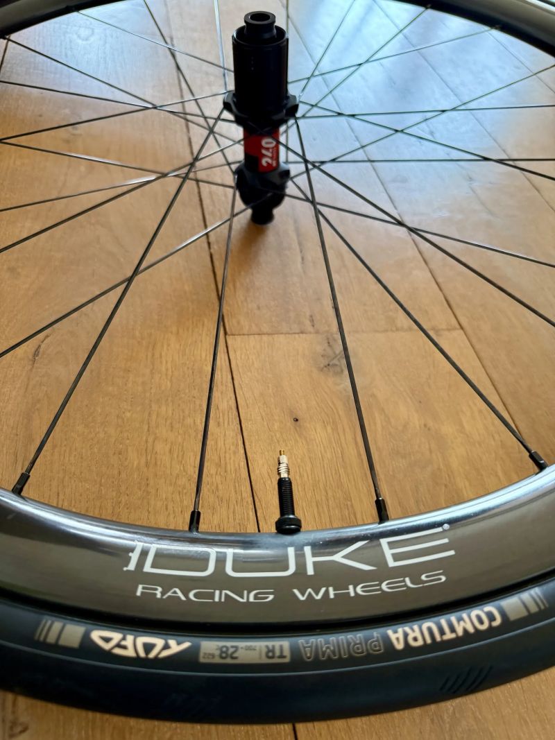 Duke Baccara 36C SLR2 Ultra 24/24 | Sapim CX-Ray | DT Swiss 240 EXP Straightpull | Shimano