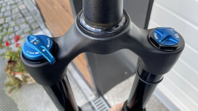 Fox 38 Float GRIP, 3-Position w/Micro Adjust, Tapered, 15x110mm, E-Bike Optimized, 170mm