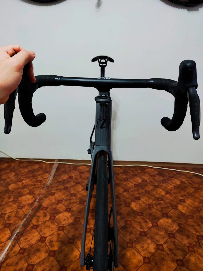 Isaac Element Ultegra di2