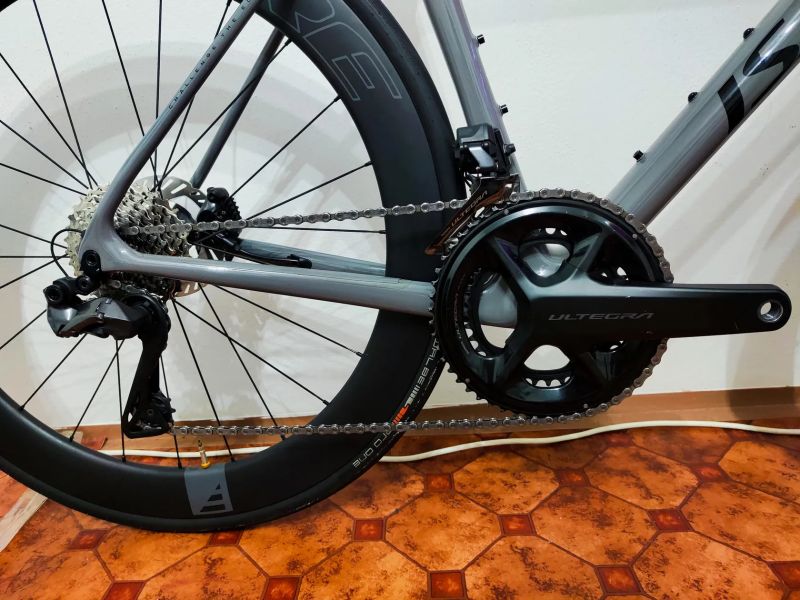 Isaac Element Ultegra di2