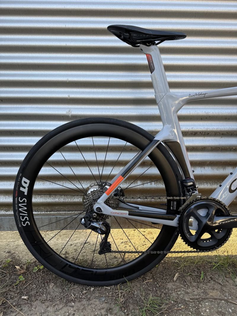 Colnago Concept - ULTEGRA Di2, DT SWISS, WATTMETR