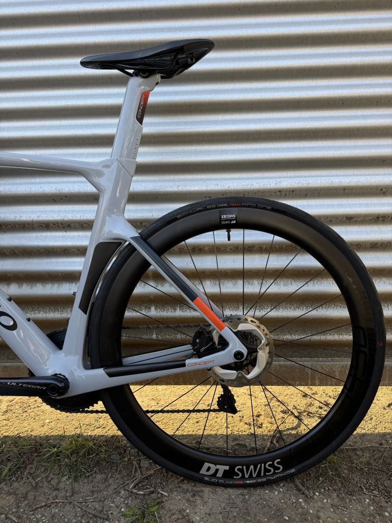 Colnago Concept - ULTEGRA Di2, DT SWISS, WATTMETR