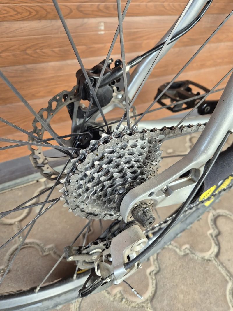 Duratec 7020 T6 – Limitovaná edice HESTI – RockShox / SRAM X-9