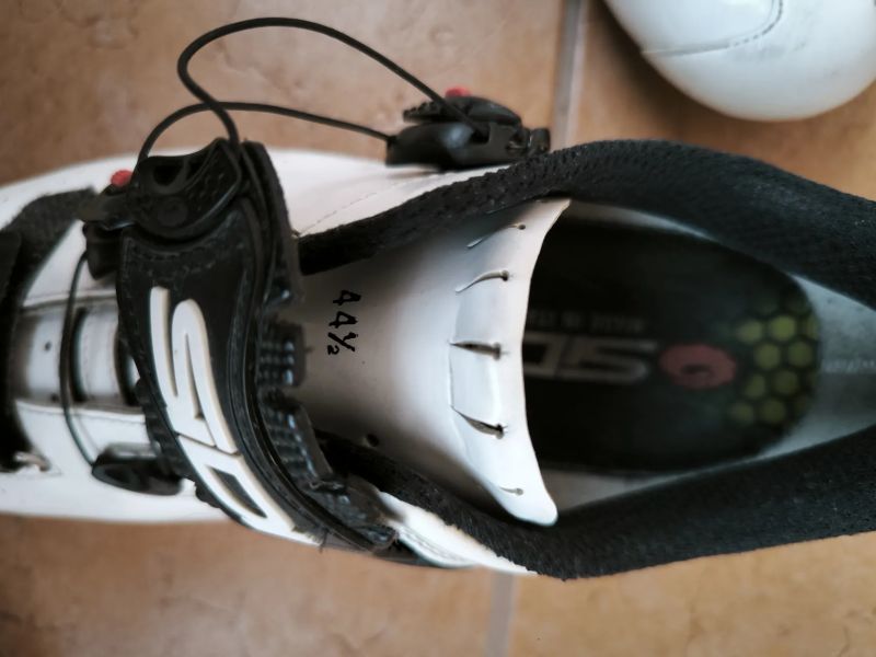 Silniční tretry Sidi, 44.5