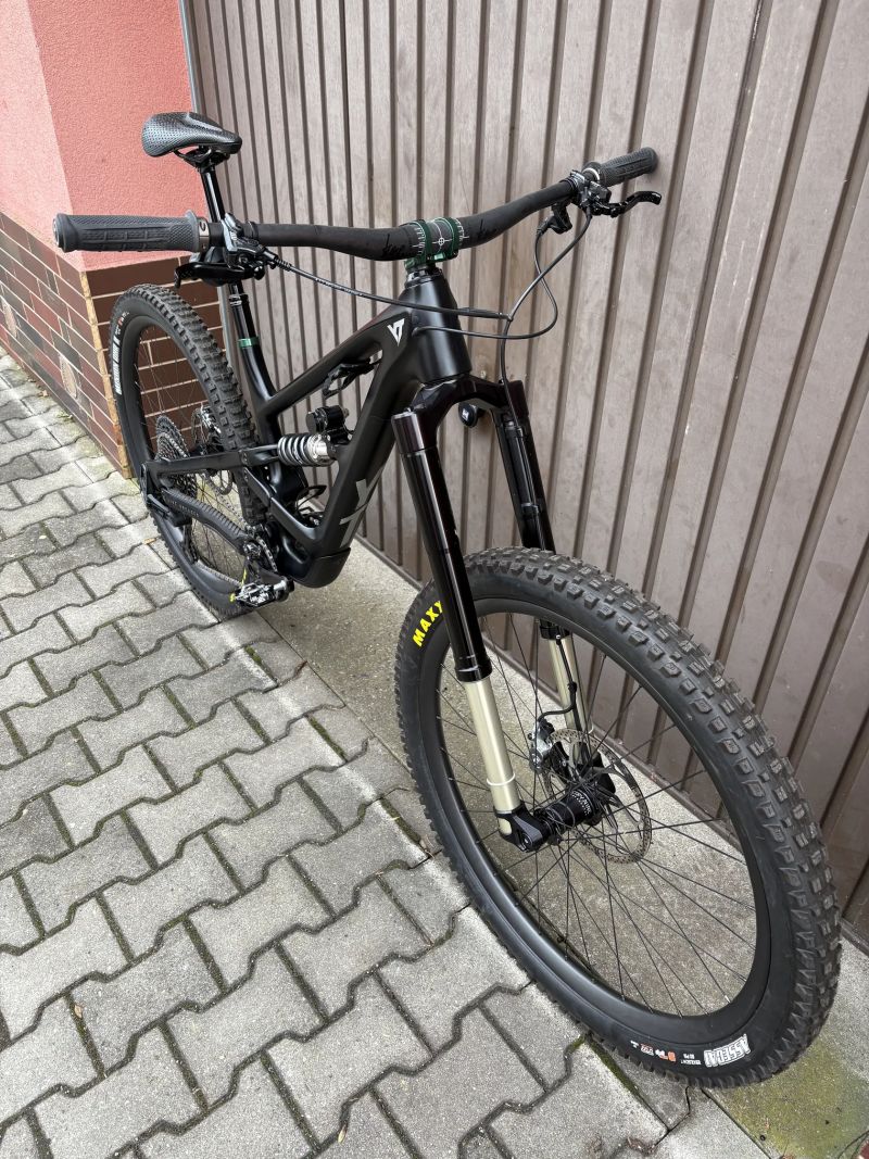 YT Industries Capra M/29"/CUSTOM