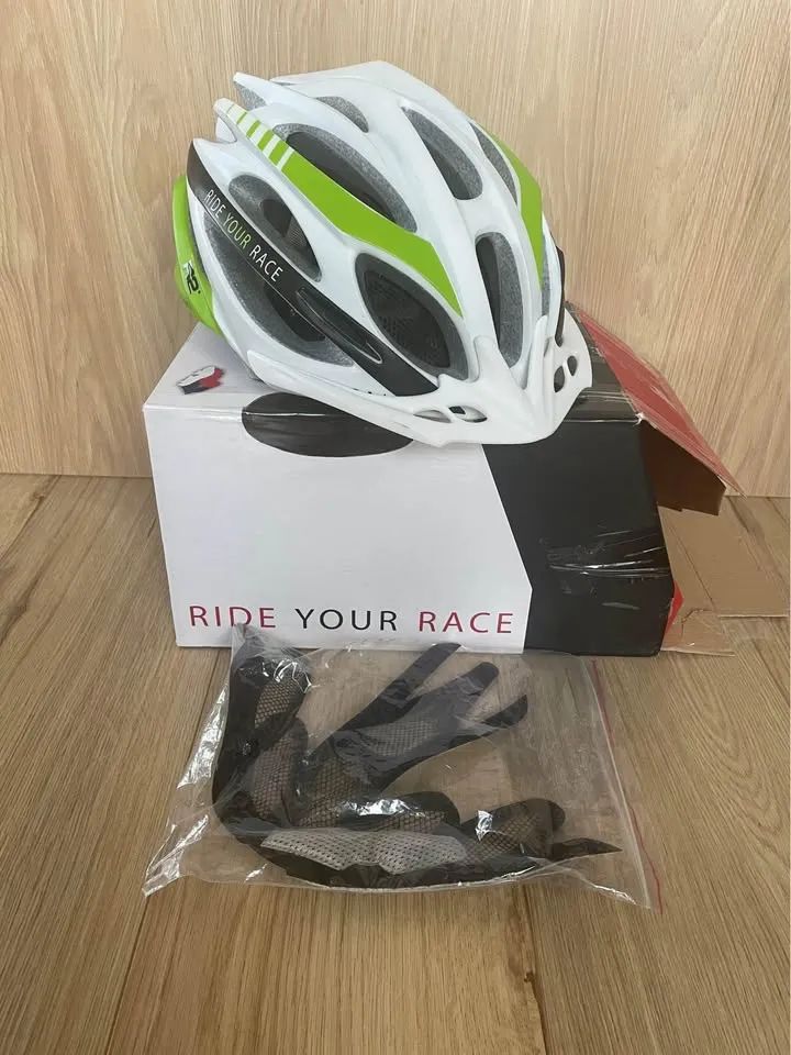 Cyklo hemma, přilba na kolo R2