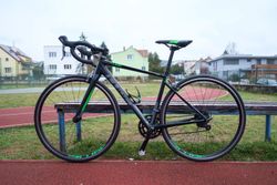 Silniční kolo Cube Attain, vel. 50