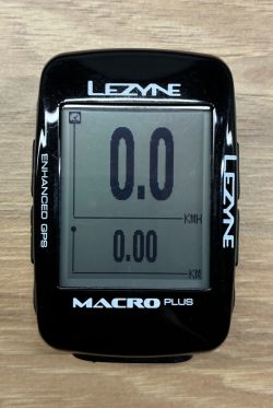 Cyklopočítač Lezyne Macro Plus GPS - nová batéria