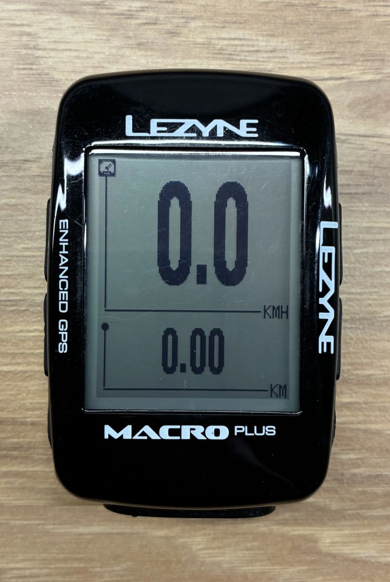 Cyklopočítač Lezyne Macro Plus GPS - nová batéria