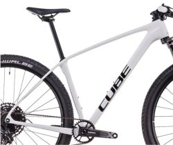 Cube Reaction C:62 ONE - vel. 20"