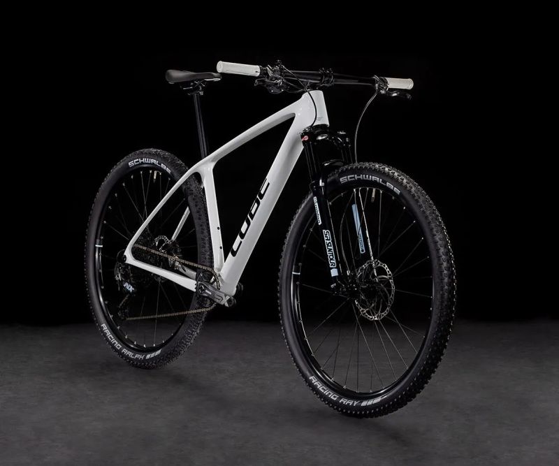 Cube Reaction C:62 ONE - vel. 20"