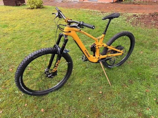 Éčko Trek Fuel EX-e 9.8 SL vel. L Satin Baja Yellow Mullet + DRUHÁ BATERKA!