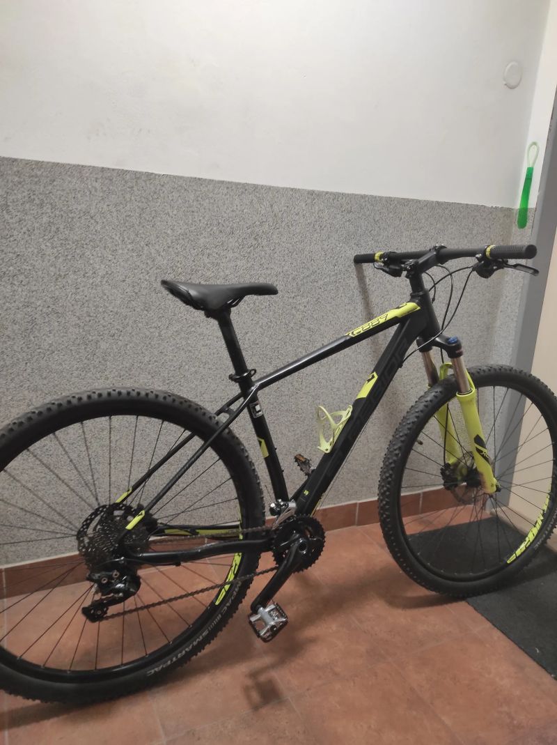 Superior XC 889 (M) horské kolo 29