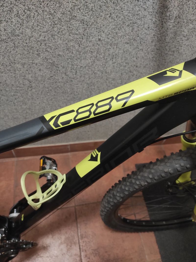 Superior XC 889 (M) horské kolo 29