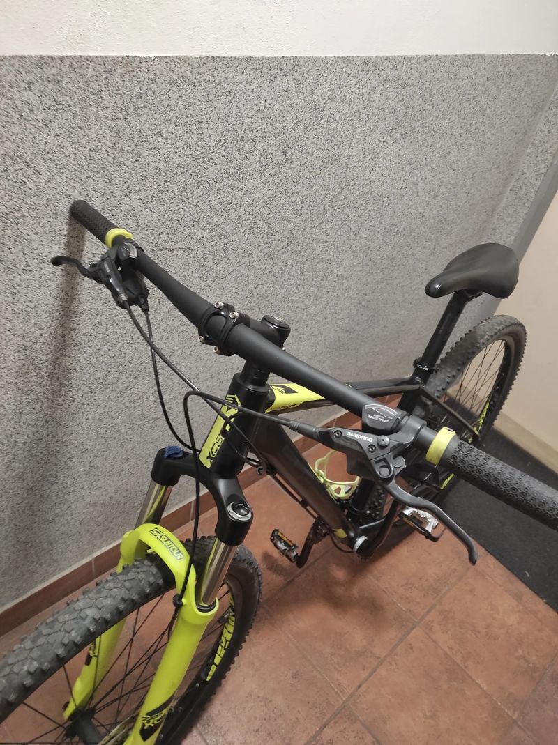 Superior XC 889 (M) horské kolo 29