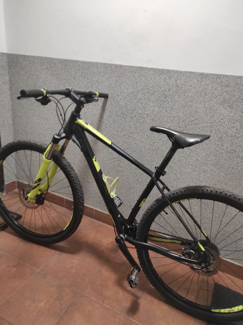 Superior XC 889 (M) horské kolo 29