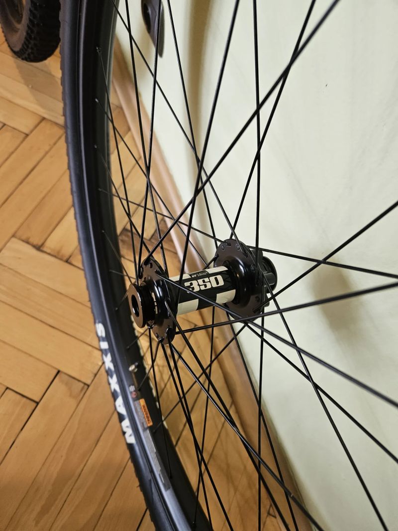 Zapletená kola WTB + DT Swiss 350