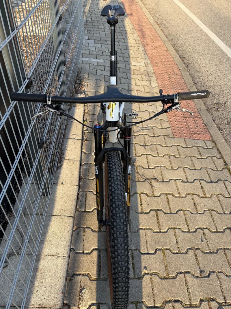 Specialized Epic Carbon, M (AXS + Reverb AXS, SID Ultimate)