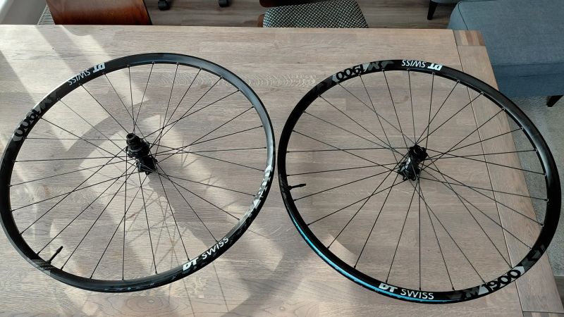 DT Swiss M 1900 lehce jetá kola za 4000 Kč!