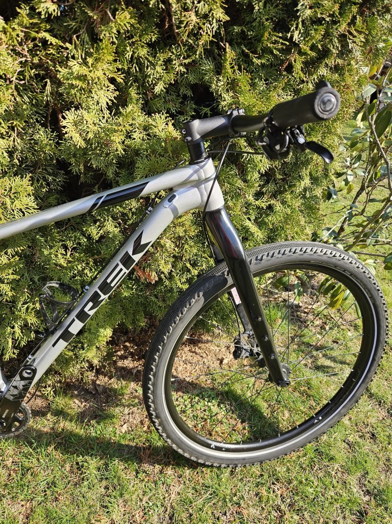 Trek Procaliber 8 hybrid mezi MTB a gravelem