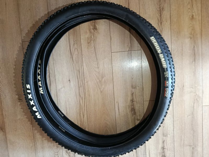 Prodám 2× Maxxis Rekon Race EXO 29×2.35 (120 TPI, tubeless ready)