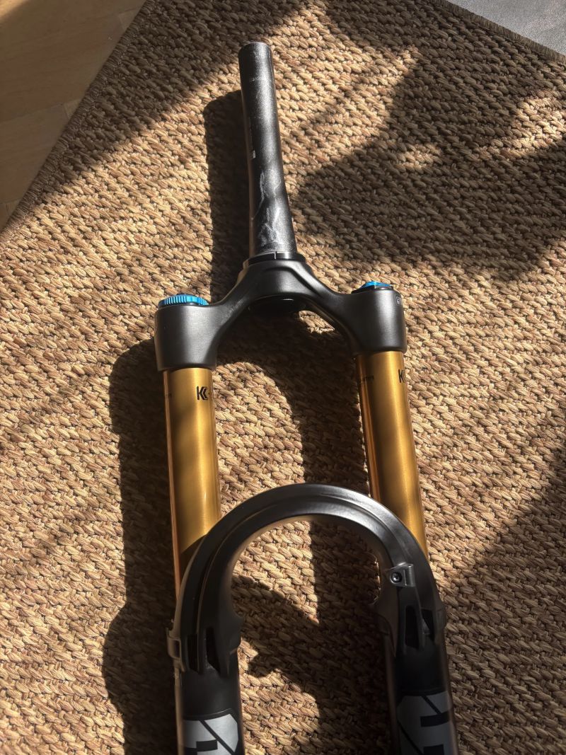 NOVÁ FOX 36 Factory 29" GRIP2 Kashima - 160mm