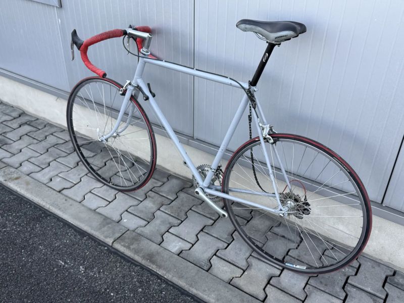 silniční kolo Favorit po renovaci