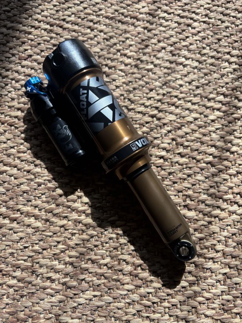 FOX Float X Factory 2024 – 205x60 mm Trunnion – NOVÝ