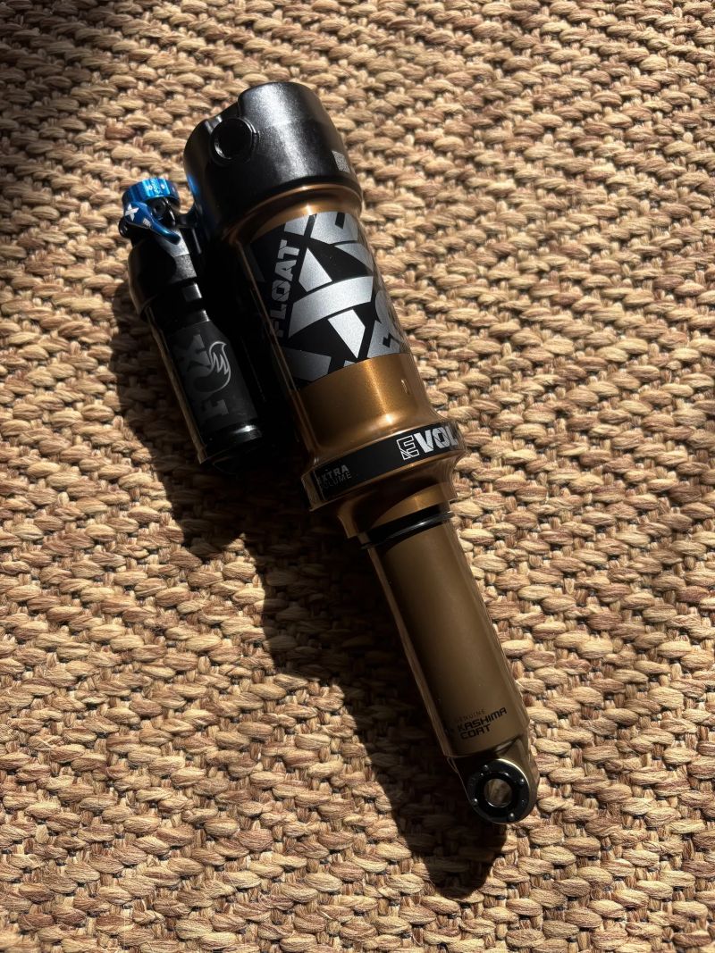 FOX Float X Factory 2024 – 205x60 mm Trunnion – NOVÝ