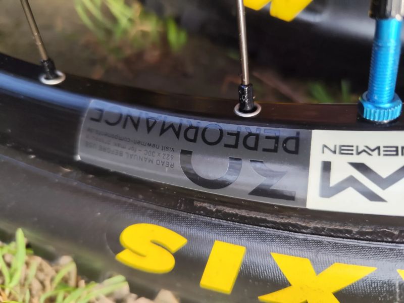  Newmen Performance 30 29" 6-děrové Boost Sram XD 