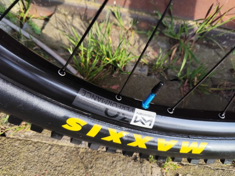  Newmen Performance 30 29" 6-děrové Boost Sram XD 