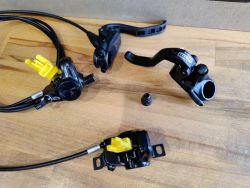 Magura MT Thirty - pár