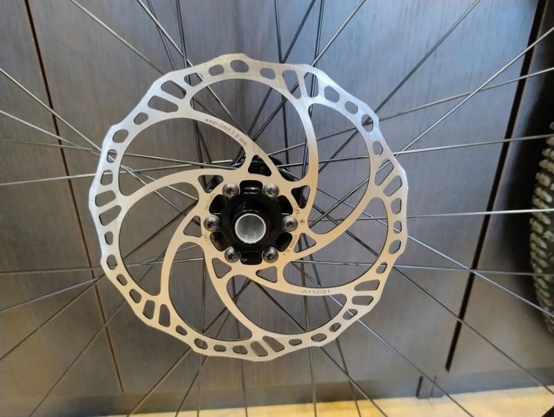 Newmen / Cube 29er - vč. plášťů, kazety, kotoučů