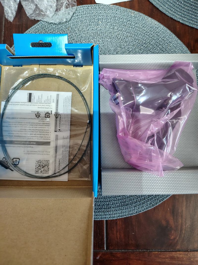 Prodám pravou páku Shimano 105 ST R7000 11s